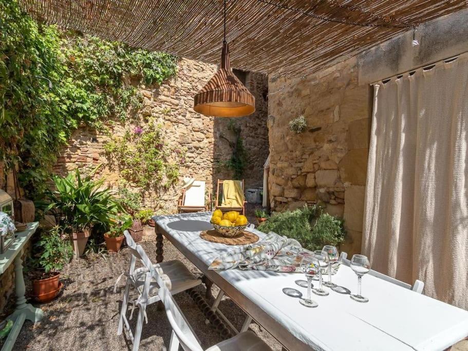 Preciosa casa rural en el centro de Peratallada Exterior foto