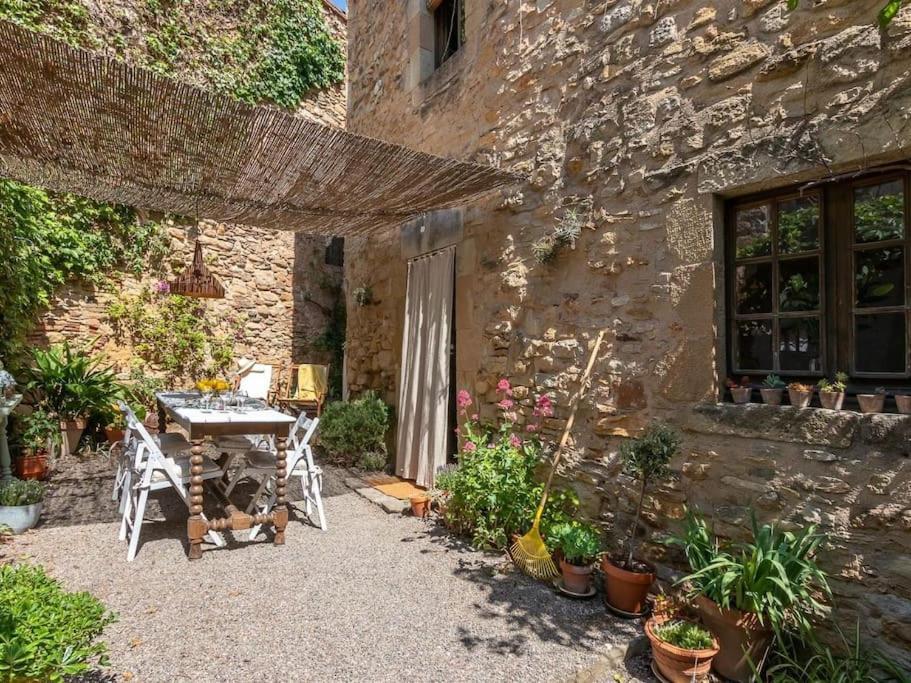 Preciosa casa rural en el centro de Peratallada Exterior foto